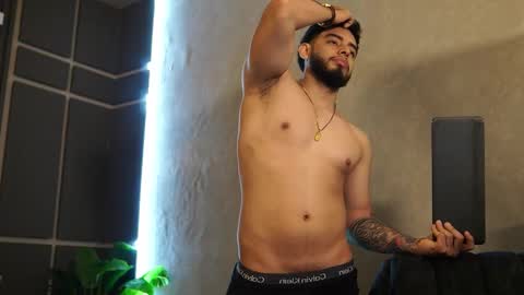 Jhohan online show from November 28, 1:02 pm