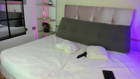 nicki_ripperton online show from March 14, 3:02 am