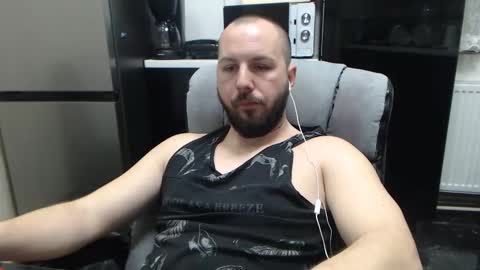 Julian online show from February 4, 10:24 pm