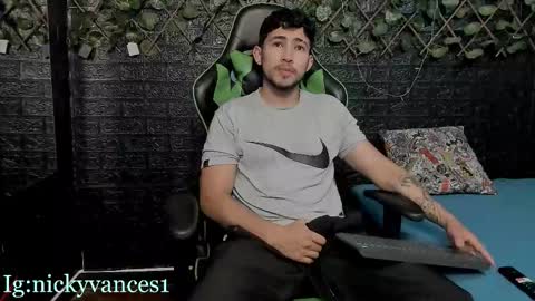 Snapshot of nicky_vance chatting on October 22, 6:43 pm nicky online show from October 22, 6:43 pm