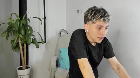 Nico  online show from November 17, 7:11 am