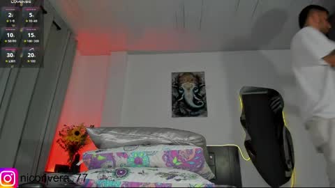 Nicolas online show from April 21, 2:04 am