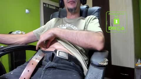 L. Nicolas online show from December 4, 6:09 am