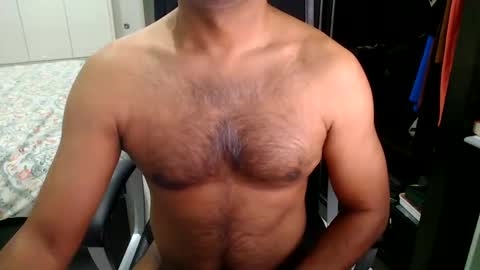 Snapshot of night_rider09711 chatting on December 14, 1:38 pm night_rider09711 online show from December 14, 1:38 pm