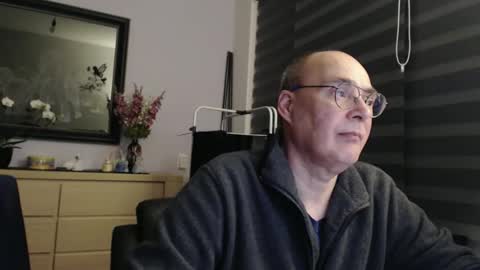 nightkeeper63 online show from April 3, 11:34 pm