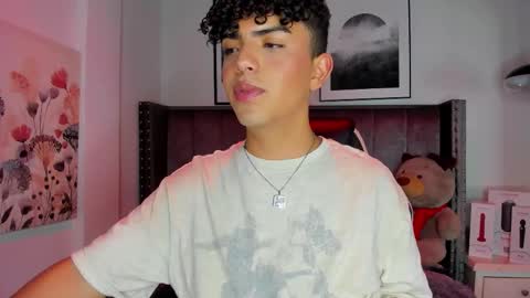 niick_twink online show from December 2, 9:40 pm