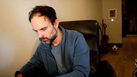 Snapshot of nikejude56 chatting on September 17, 7:20 am Nike Jude online show from September 17, 7:20 am