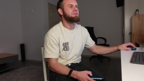 nikki online show from December 13, 8:15 pm