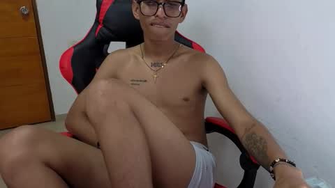 niklaus_wolf online show from March 5, 5:47 am