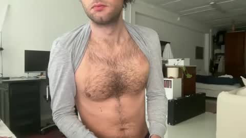 Snapshot of nnatural94 chatting on January 29, 7:57 am nnatural94 online show from January 29, 7:57 am