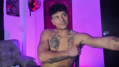 noah_223 online show from January 17, 5:32 am