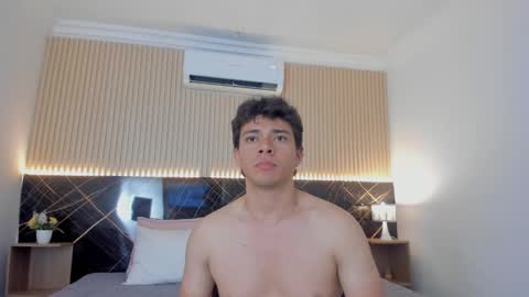 Noah online show from December 3, 7:20 pm