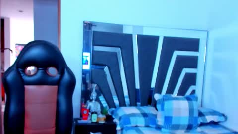 Noah Harris01 online show from February 7, 1:18 pm