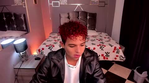 noah_smith04 online show from January 7, 3:37 am