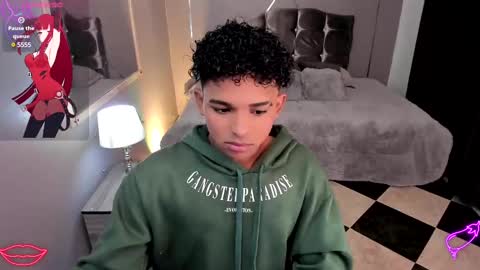 noah_smith04 online show from February 12, 2:10 pm