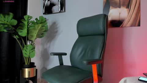 Noah online show from November 14, 10:44 pm