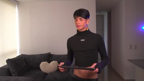 Noah     online show from November 18, 12:09 pm