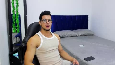 Im Nolan  online show from November 21, 1:54 pm