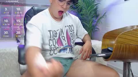 Nolan  online show from September 12, 6:52 pm