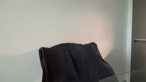 north_guy799643 online show from July 11, 2:35 am
