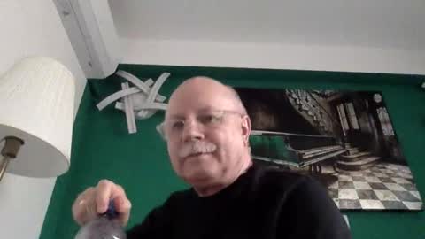 nukiss online show from April 21, 12:11 pm