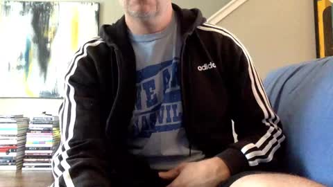 nxxtdoorguy77 online show from February 9, 4:07 pm