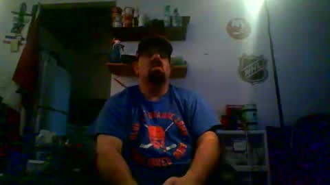 nyisles00 online show from December 1, 2:42 pm