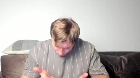 o_r_b_i_t online show from December 10, 4:38 pm