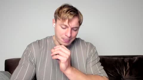 o_r_b_i_t online show from December 11, 2:06 pm