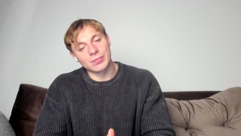 o_r_b_i_t online show from December 14, 6:09 pm