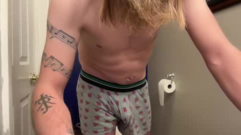 obedientblonde89 online show from December 24, 12:44 am