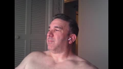 Snapshot of oceanmanx chatting on February 26, 2:37 am Ocean online show from February 26, 2:37 am