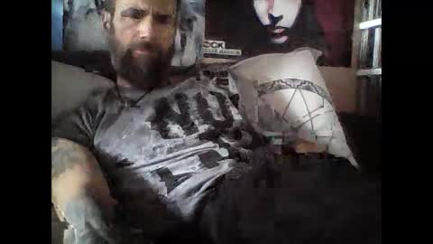 Snapshot of oedipe666 chatting on December 19, 2:35 pm oedipe666cam online show from December 19, 2:35 pm