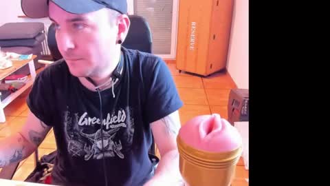 Chris online show from May 26, 7:37 am
