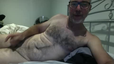 oiledcouple1 online show from November 15, 9:44 am