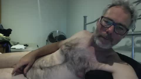 oiledcouple1 online show from October 29, 10:40 am