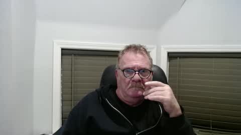 oldguybigd online show from March 3, 3:58 am