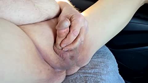 oldhippie28601 online show from February 21, 5:25 pm