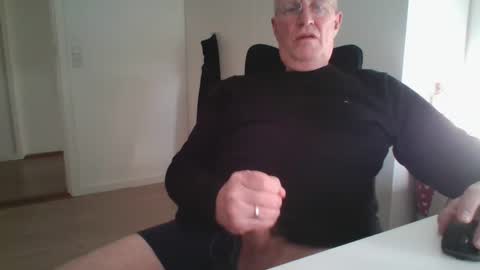 oldth online show from January 8, 11:54 am