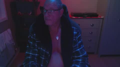 oldveteranuk online show from November 27, 6:28 am