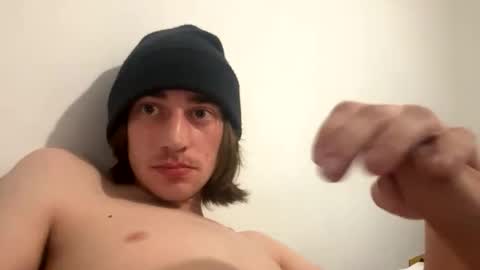 oliboy34 online show from December 19, 4:42 am