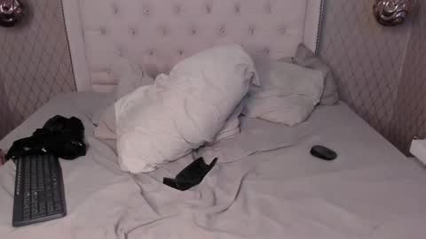 oliiverr22 online show from October 28, 6:10 pm