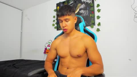 Oliver bray online show from January 14, 2:50 am