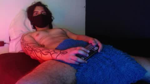 oliver_laid_2023 online show from December 18, 1:37 am