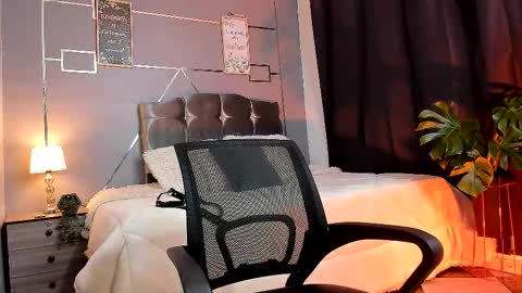 oliver mr  online show from November 15, 7:27 pm