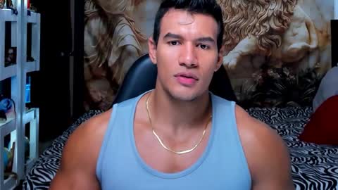 oliver_tommy online show from November 1, 3:05 pm