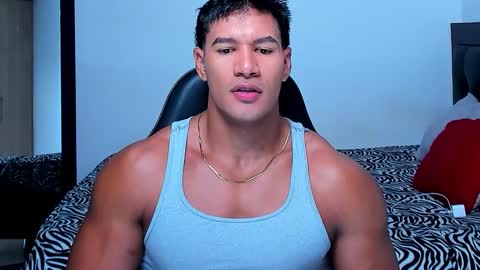 oliver_tommy online show from January 18, 11:45 am