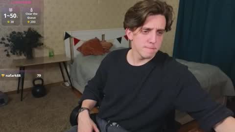 Snapshot of oliver_travis chatting on October 9, 1:21 am Oliver Evans online show from October 9, 1:21 am