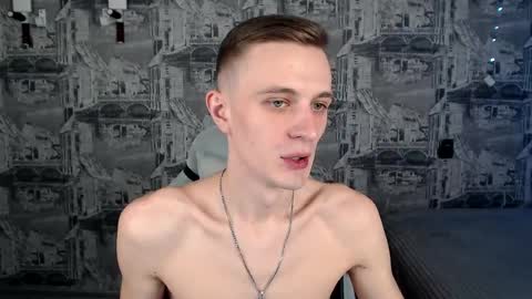 Snapshot of oliverfresh chatting on February 19, 9:06 am Oliver online show from February 19, 9:06 am