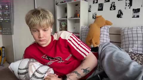 oliver online show from April 18, 11:11 am